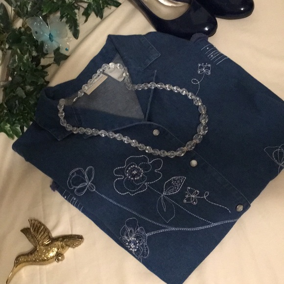 Alfred DunnerIn Embroidered Blue Jean Shirt - Picture 2 of 8